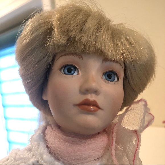 TAMMY from New England Collectors Society Limited Edition  17" Doll - Picture 7 of 11